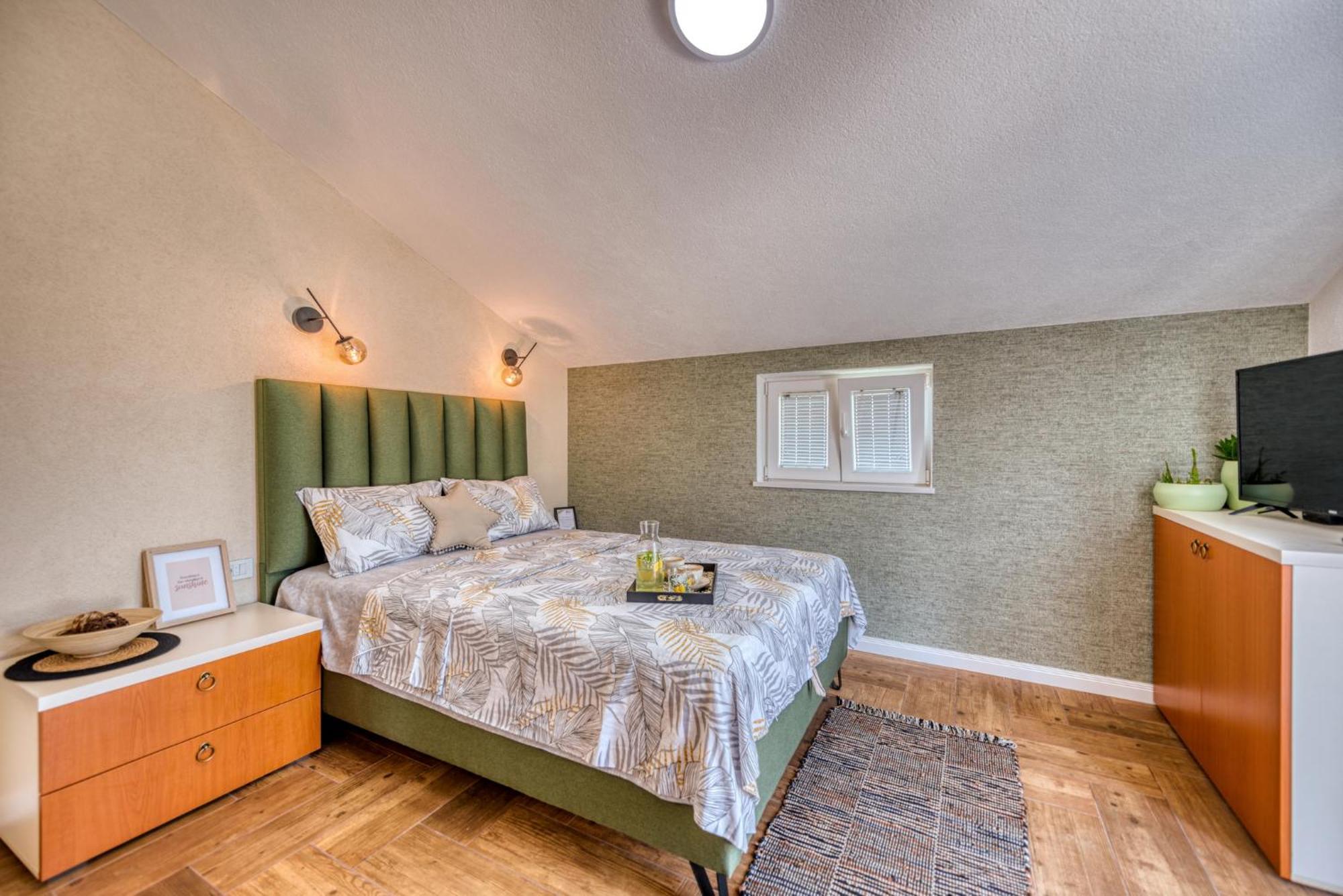 Miro Guesthouse Тиват Стая снимка