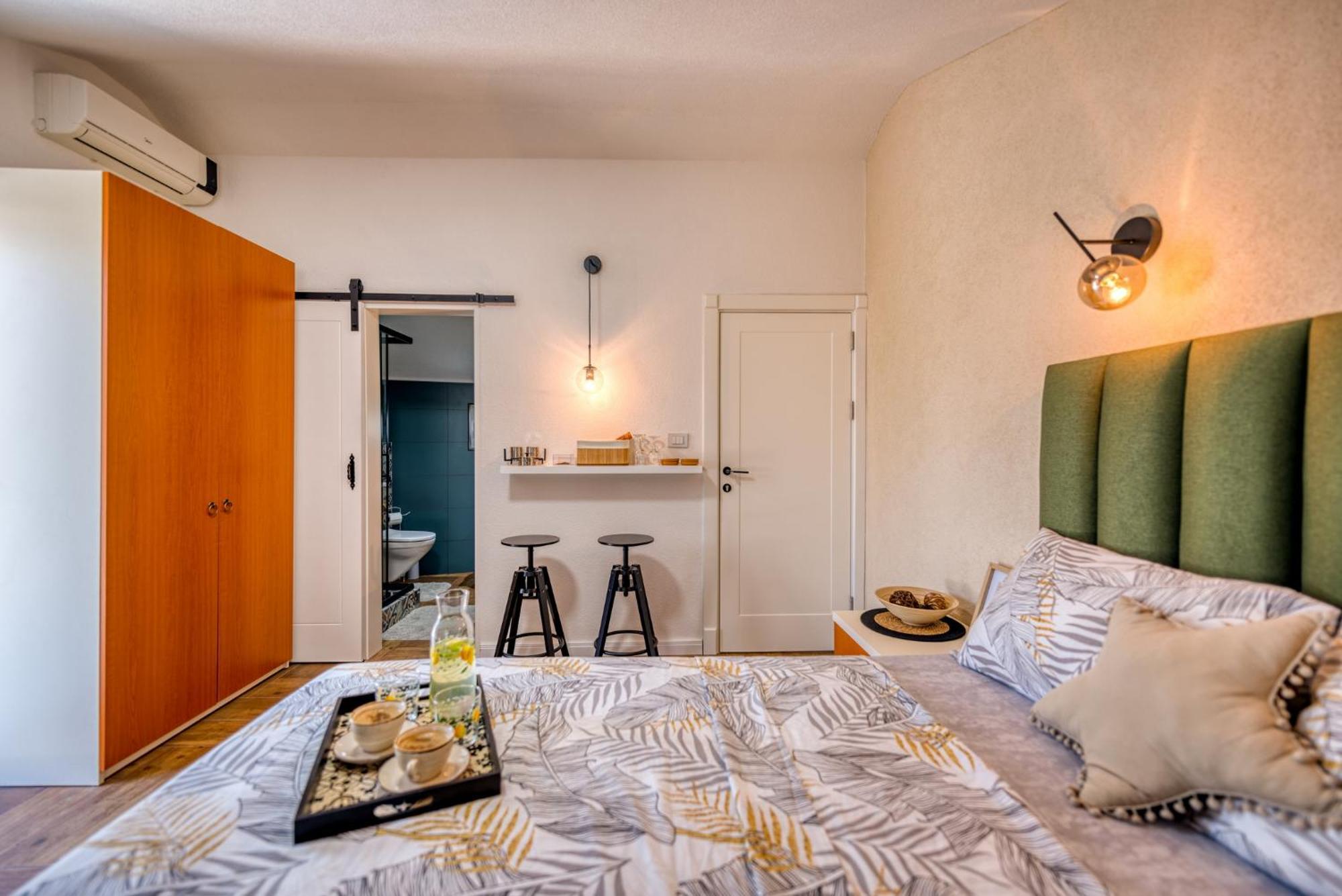 Miro Guesthouse Тиват Стая снимка