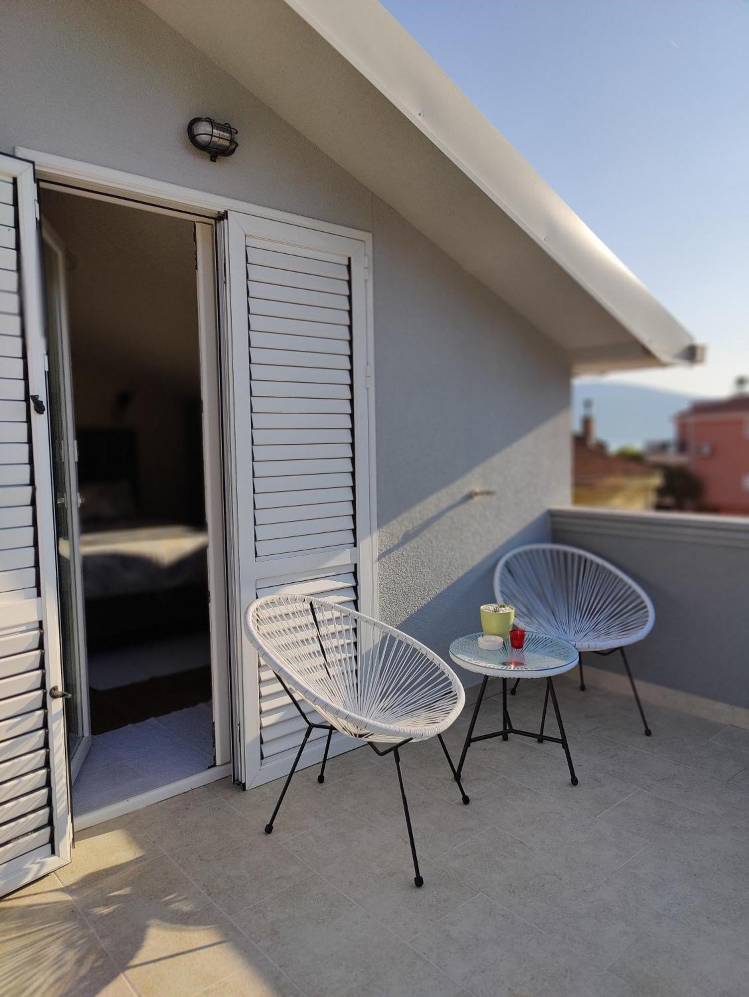 Miro Guesthouse Тиват Екстериор снимка