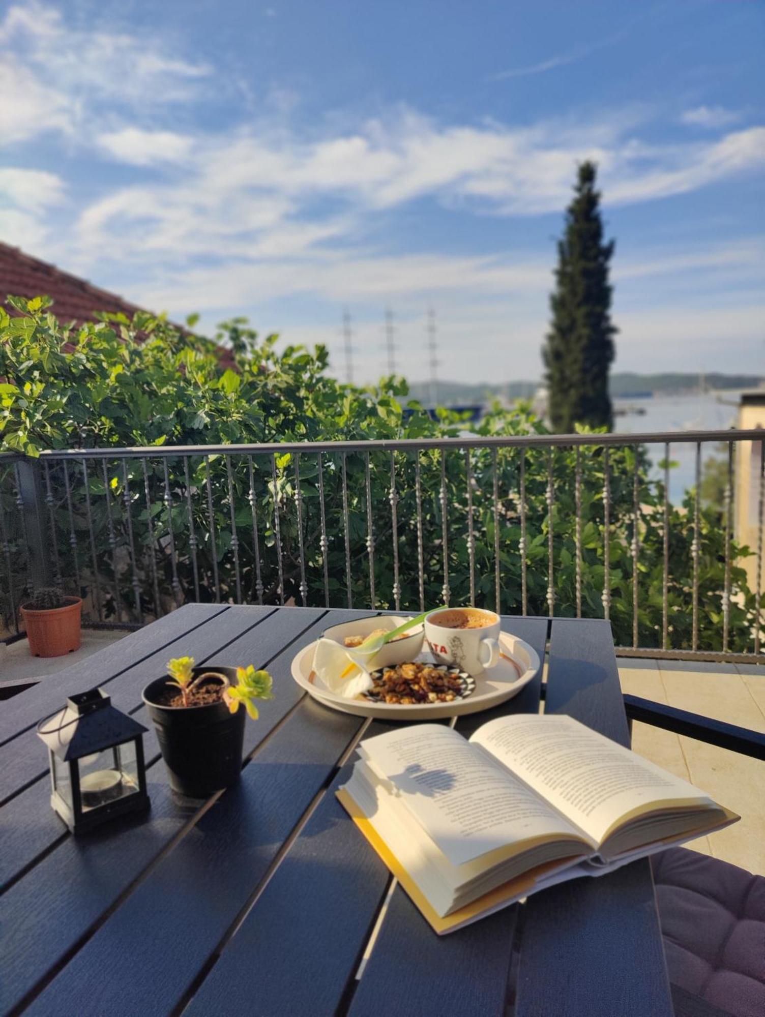Miro Guesthouse Тиват Екстериор снимка