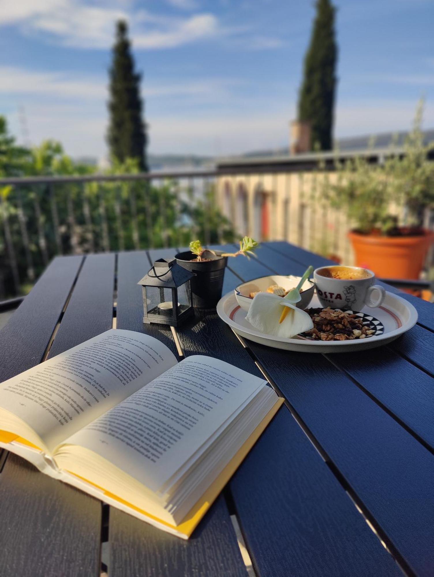 Miro Guesthouse Тиват Екстериор снимка